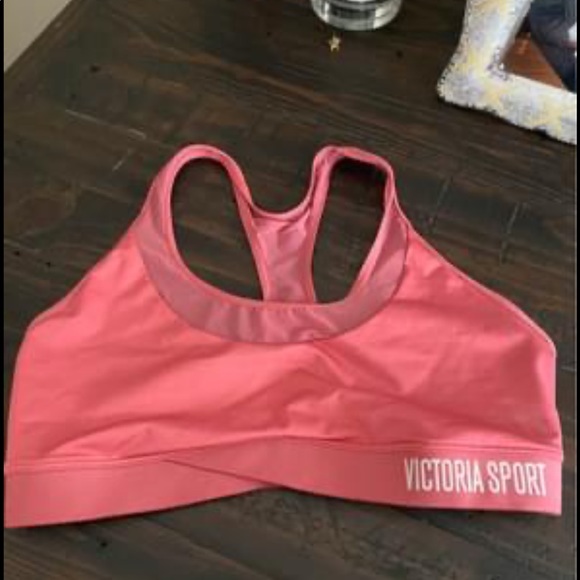sports bra - Picture 2 of 3